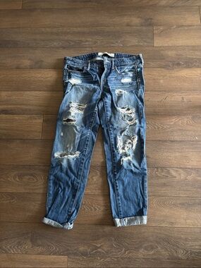 Abercrombie & Fitch Relaxed Ripped Boyfriend Jeans